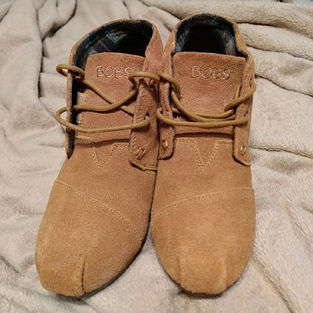 Skechers Tan Wedge Bootie